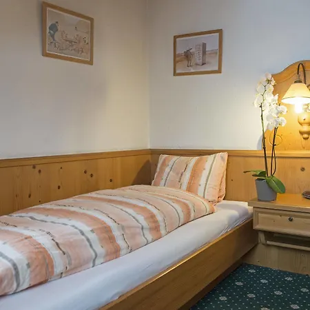 Отель Kleiner Prinz Huttwil